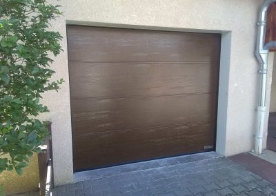 Porte de garage sectionnelle Woodgrain RAL 8028-r
