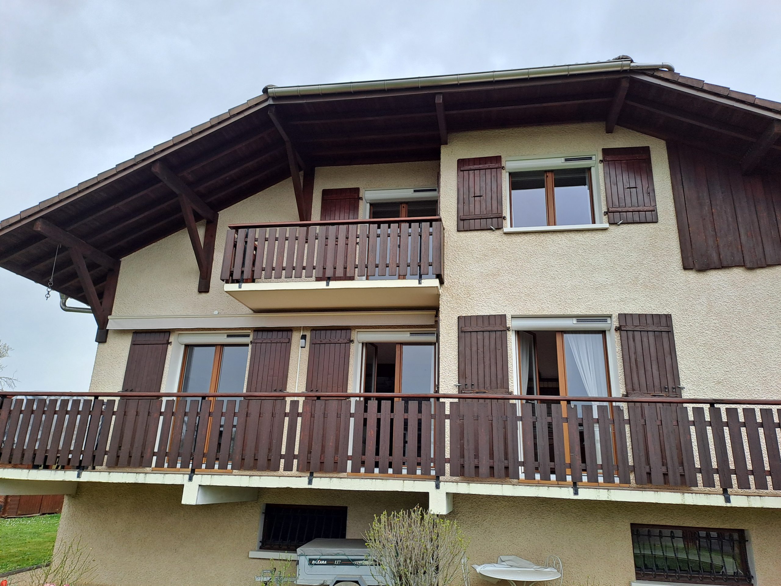 Volet roulant solaire rénovation Annecy